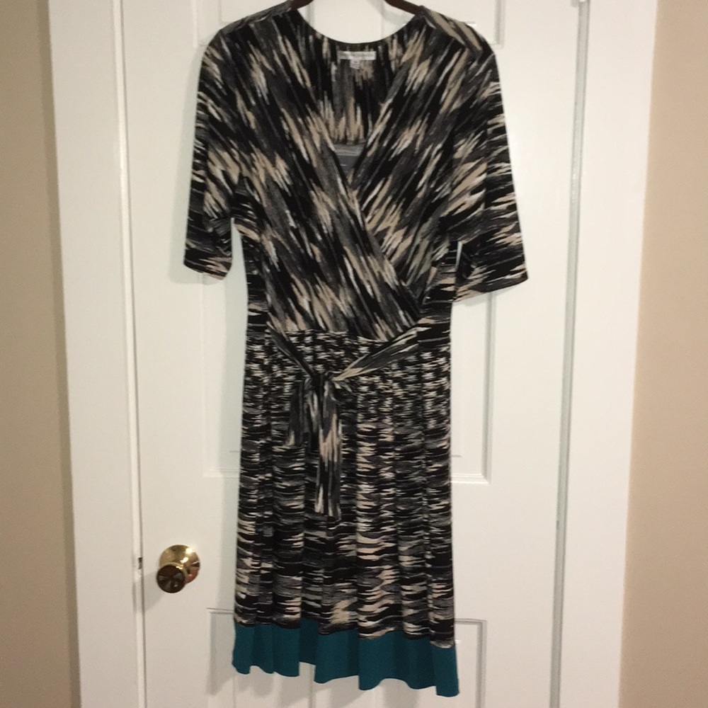 Great flattering dress